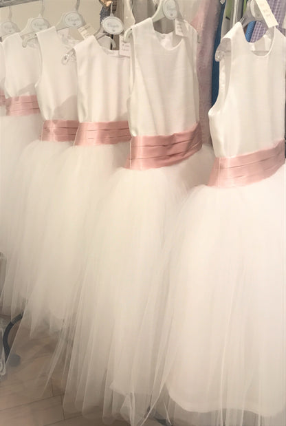 Vestidos de Ceremonia y Pajes